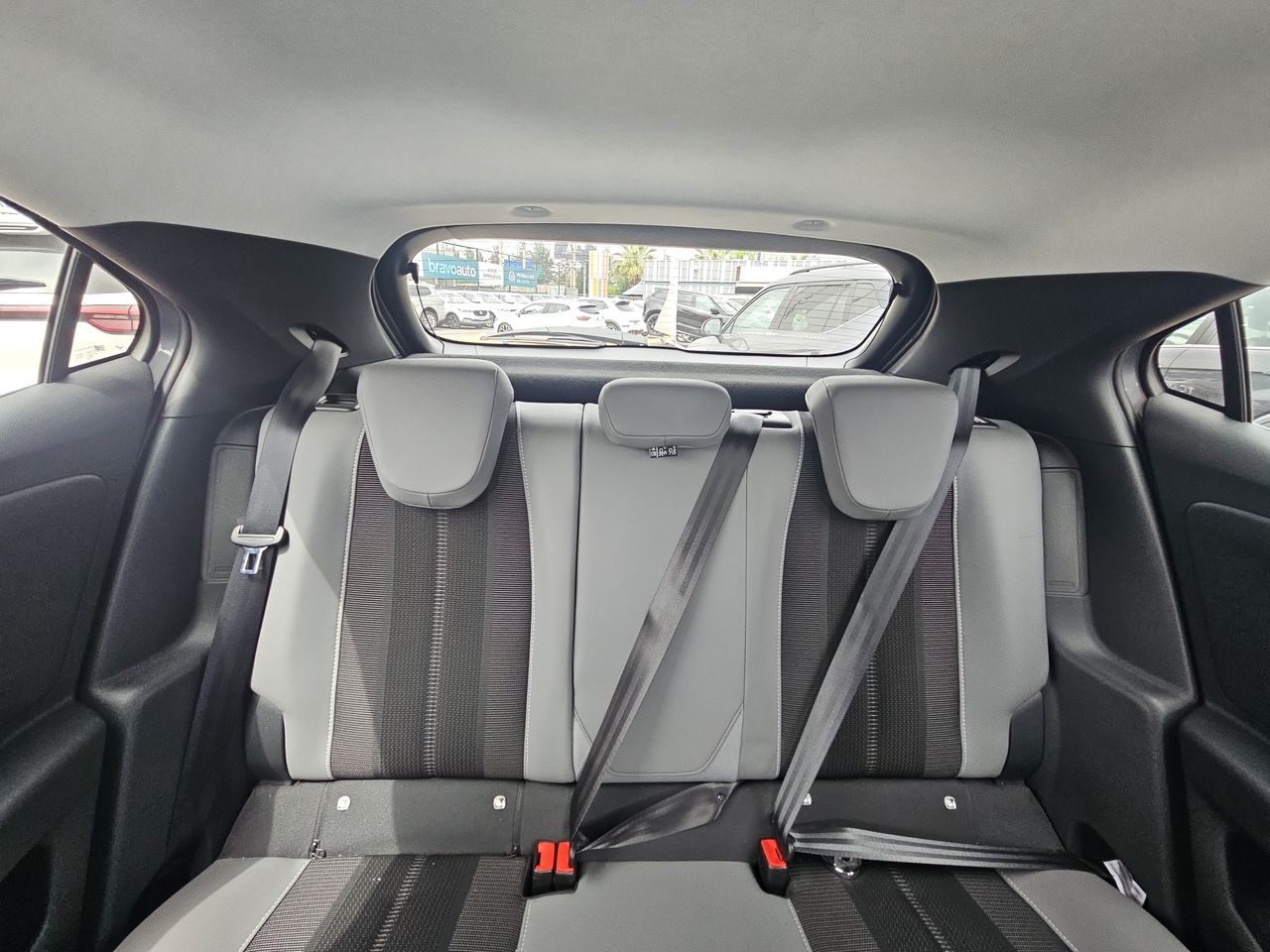 Opel Mokka Mokka 4x2 1.2 2024 Usado en Usados de Primera - Sergio Escobar