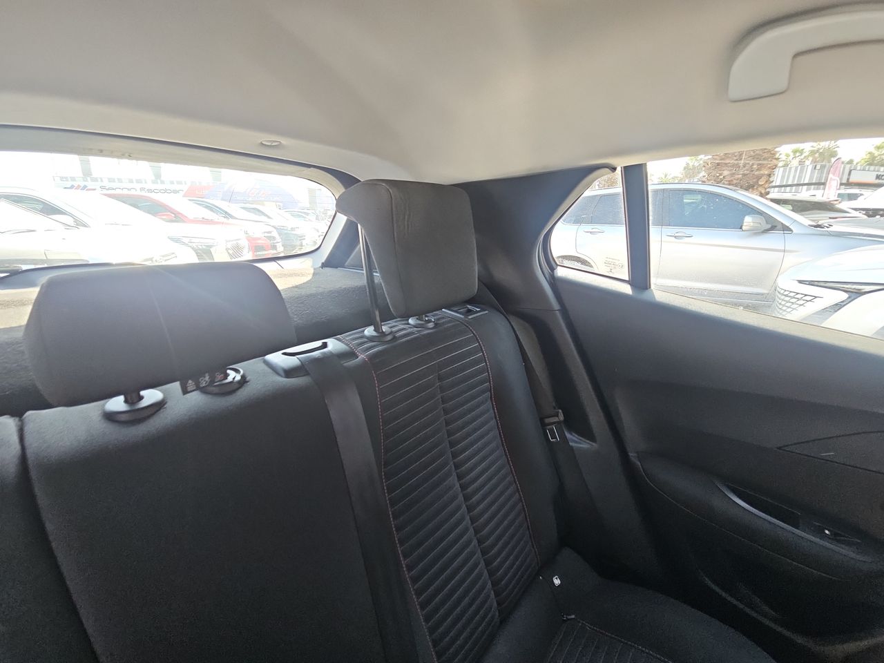 Peugeot 2008 2008 Blue Hdi 100 4x2 1.5 2021 Usado  Usado en Webautos.cl