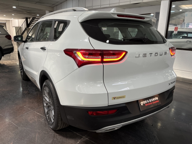 Jetour X70 1.5t At Lux  2023  Usado en Grass & Arueste Usados