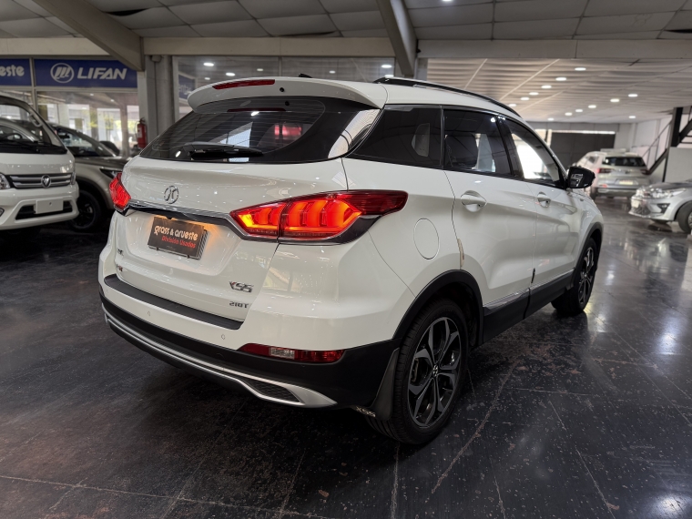Baic X55 1.5t Aut 2022  Usado en Grass & Arueste