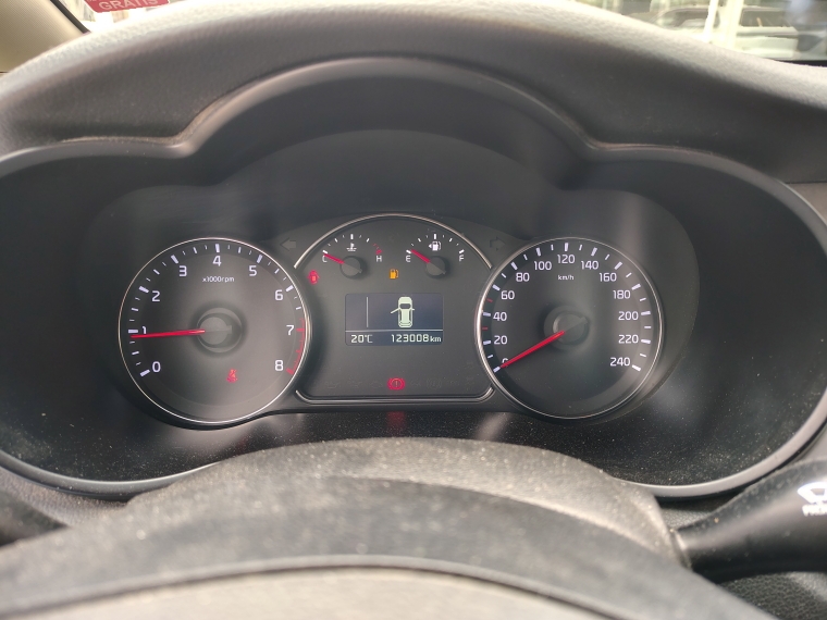 Kia Carens Carens Ex 2.0 2016 Usado en Rosselot Usados