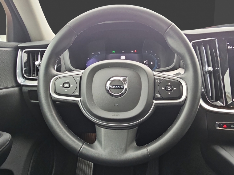 Volvo S60 B4 2023 Usado Usado en BMW Premium Selection Volvo S60 B4 2023 Usado Usado en BMW Premium Selection