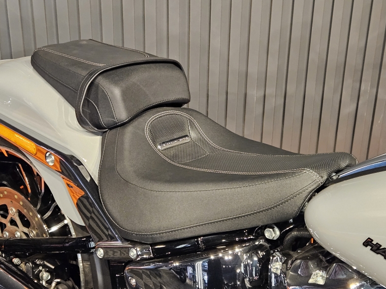 Harley-davidson Breakout . 2025 Usado en BMW Premium Selection Harley-davidson Breakout . 2025 Usado en BMW Premium Selection