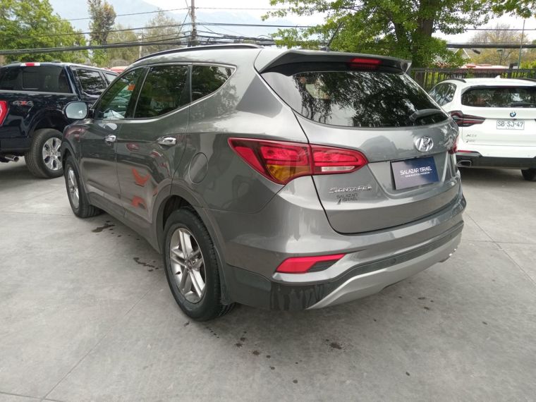 Hyundai Santa fe 2.4 At 5p 2017 Usado Usado en Webautos.cl Hyundai Santa fe 2.4 At 5p 2017 Usado Usado en Webautos.cl