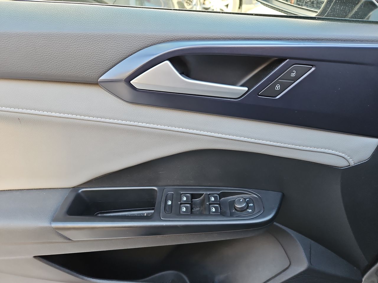 Volkswagen Taos Taos Tsi  1.4 At 2023 Usado en Usados de Primera - Sergio Escobar