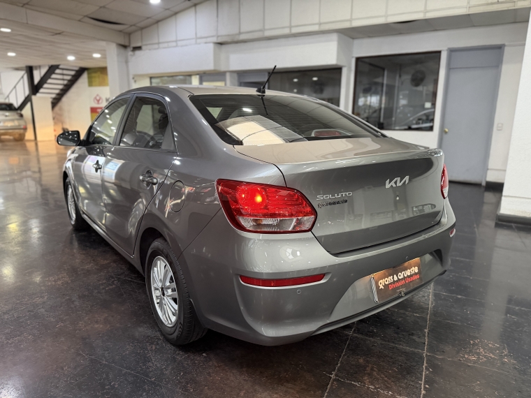 Kia Soluto Ex 1.4l 5mt Full 2026  Usado en Grass & Arueste