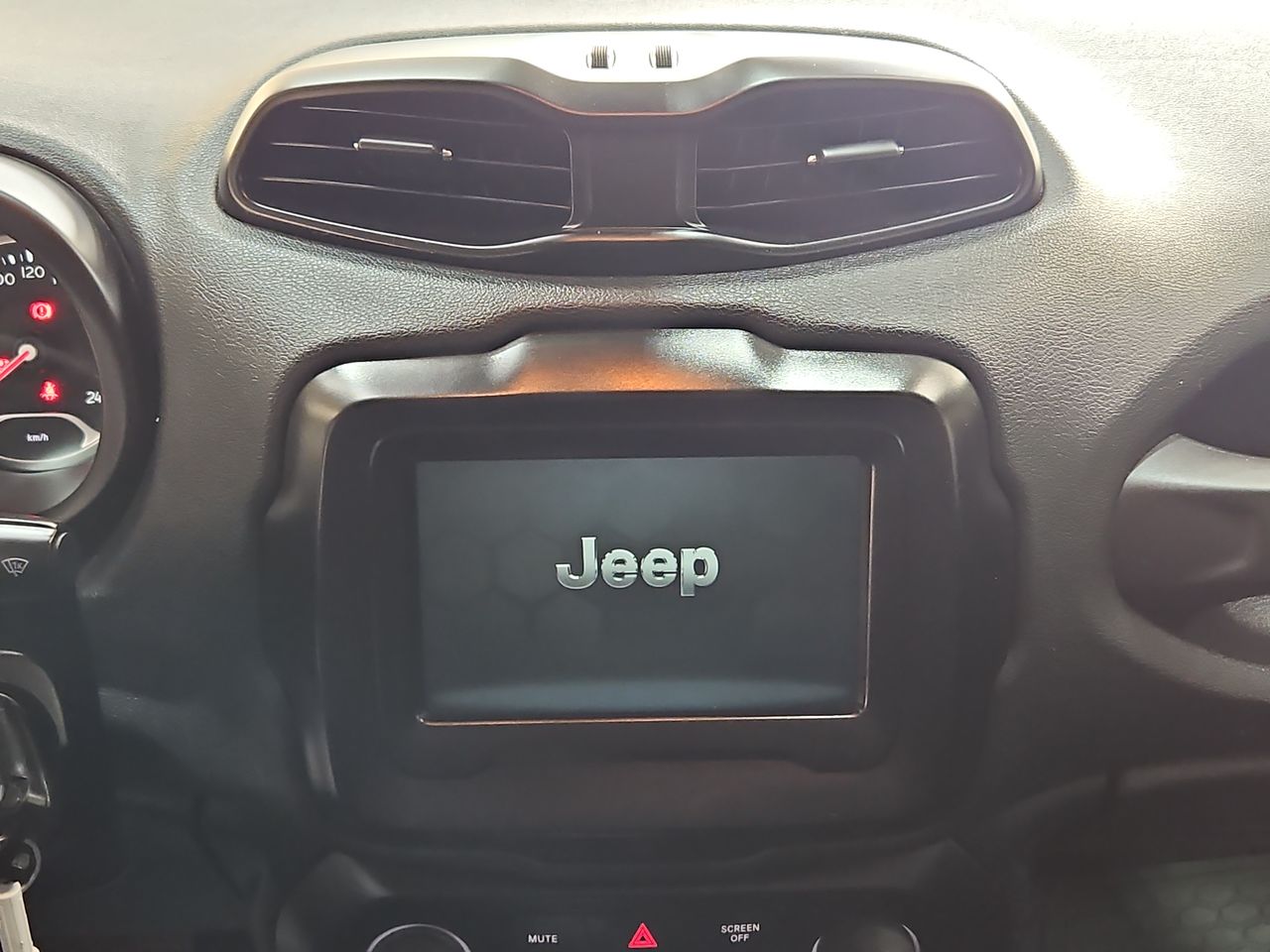 Jeep Renegade Renegade Sport 1.8 2023 Usado en Usados de Primera - Sergio Escobar