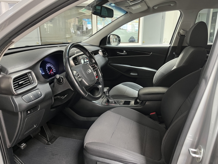 Kia Sorento Ex 2.4l Gsl Aut 2wd 2019  Usado en Grass & Arueste Usados