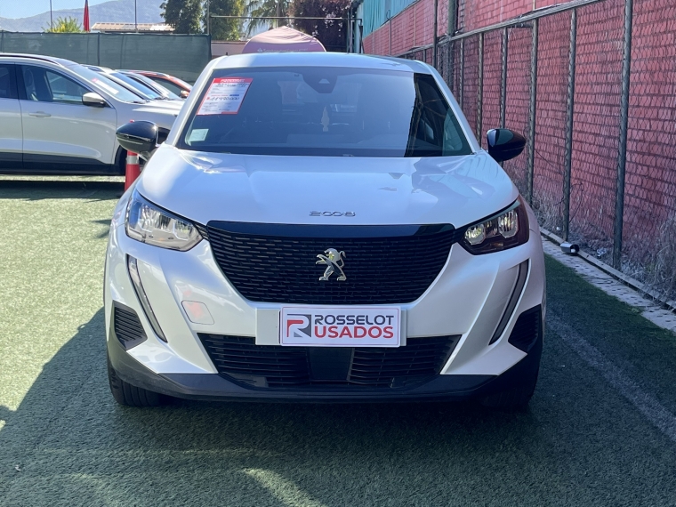 Peugeot 2008 — foto 8 de 22