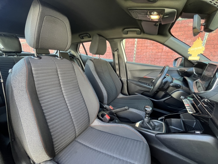 Peugeot 2008 — foto 22 de 22