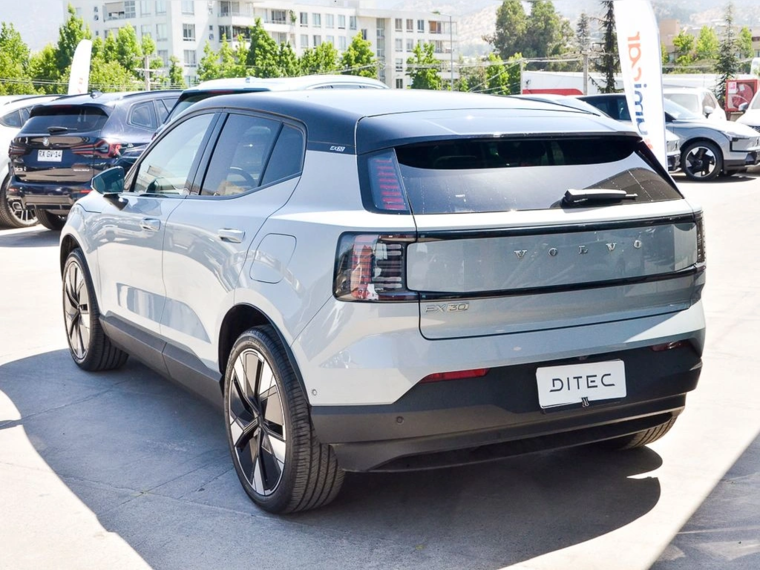 Volvo Ex30 0.0 E40 Core At Electrico 2025 Usado  Usado en Webautos.cl