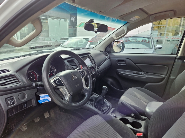 Mitsubishi L200 L200 D/c 2.4 Katana Crt 4x4 Special Pack 2023 Usado en Rosselot Usados