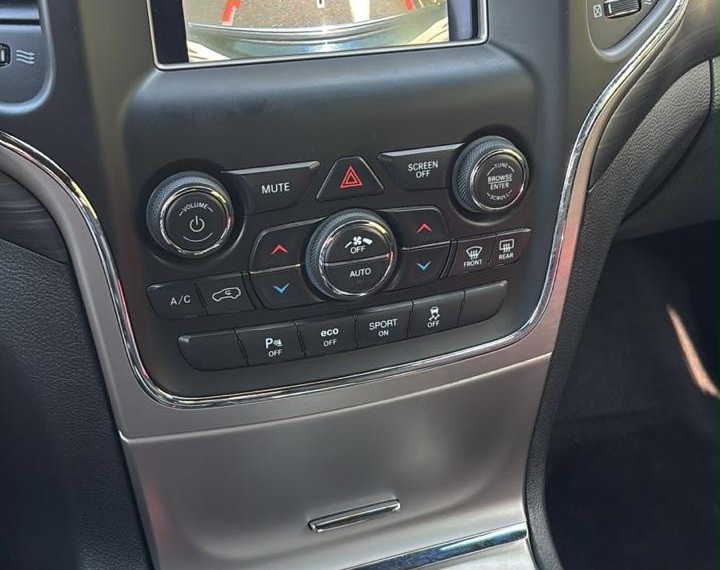 JEEP GRAND CHEROKEE LAREDO 4x4 3.0 AUT - imagen 14