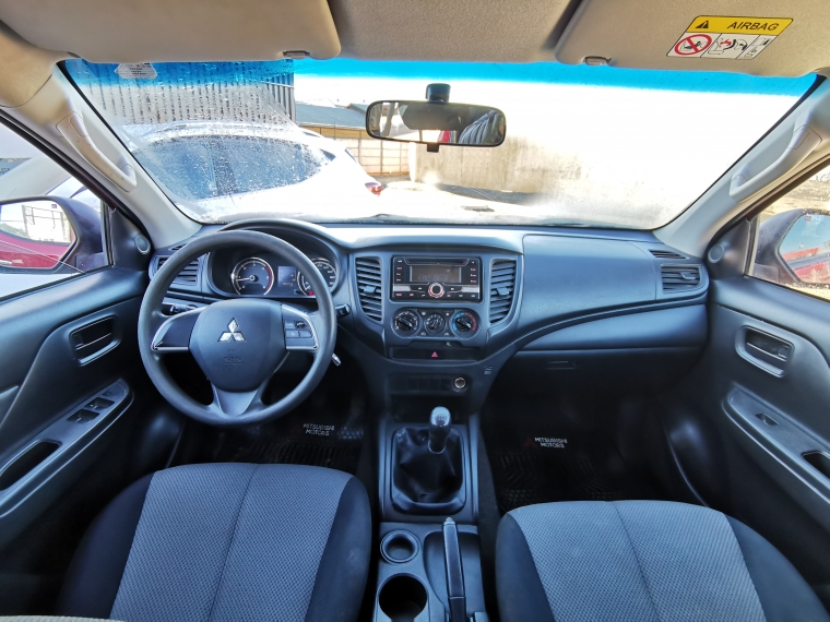 Mitsubishi L200 L200 D/c 2.4 Katana Cr 4x2 Mt Mn 2020 Usado en Rosselot Usados