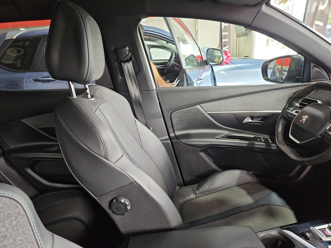 Peugeot 3008 3008 Thp 165hp 1.6 Aut 2023 Usado en Usados de Primera - Sergio Escobar