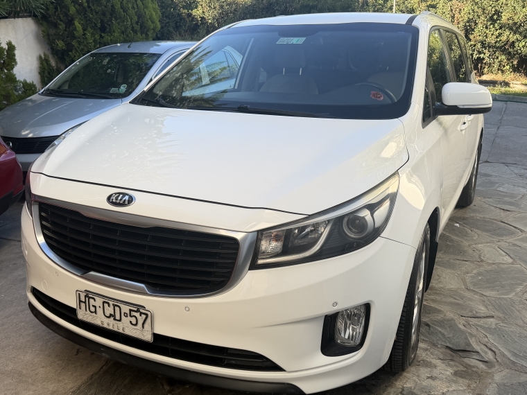 Kia Grand carnival 3.3 2015  Usado en Automotriz Alto La Reina