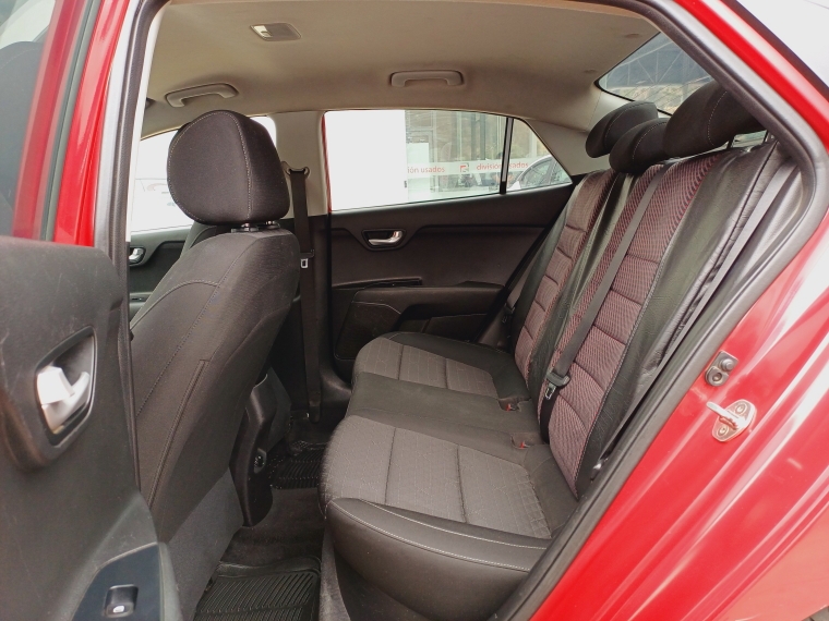 Kia Rio 4 Rio 4 Lx 1.4l 6mt Ac Abs - 1889 2018 Usado en Rosselot Usados