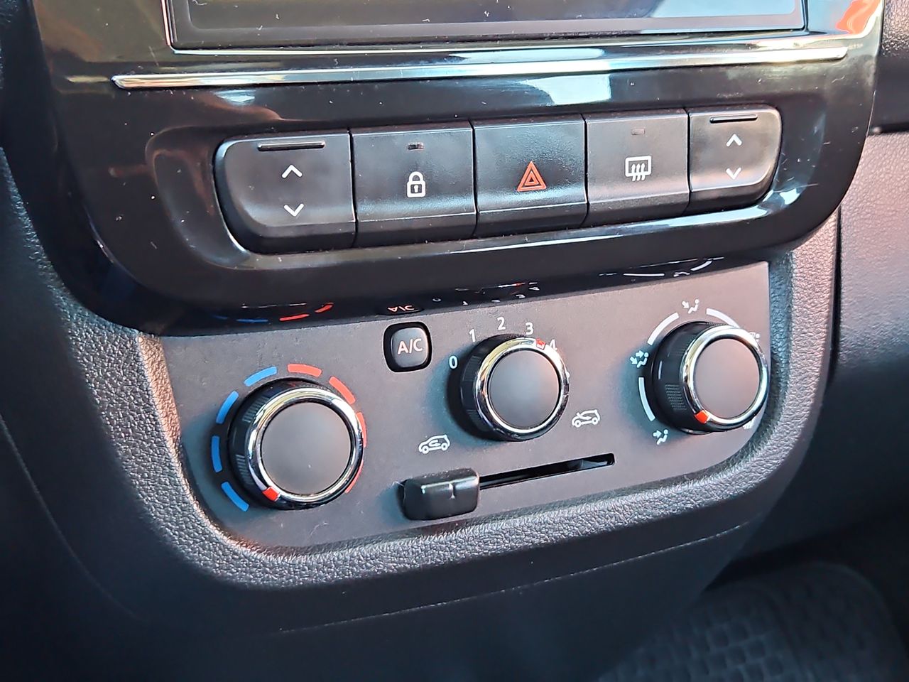 Renault Kwid Kwid Hb Mt 1.0 2023 Usado en Usados de Primera - Sergio Escobar