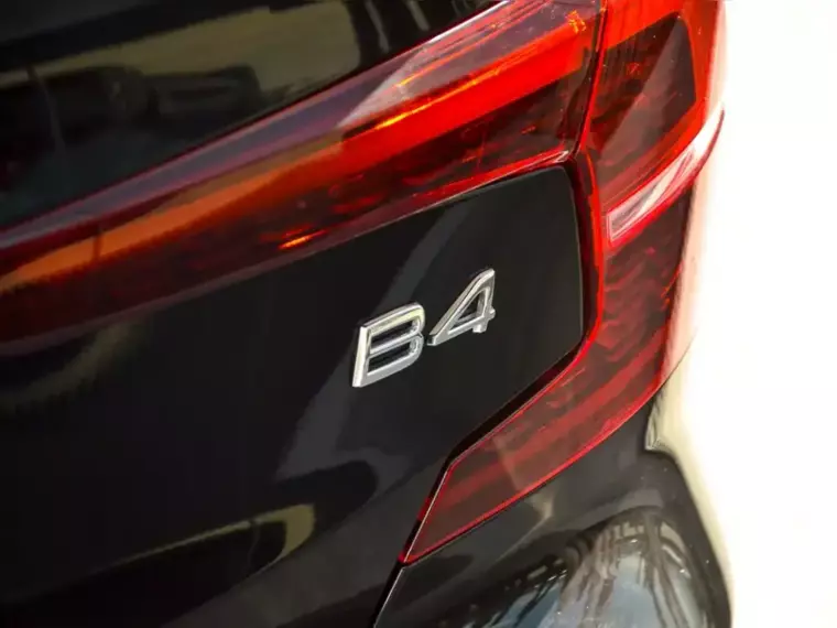 Volvo S60 B4 2023 Usado Usado en BMW Premium Selection Volvo S60 B4 2023 Usado Usado en BMW Premium Selection