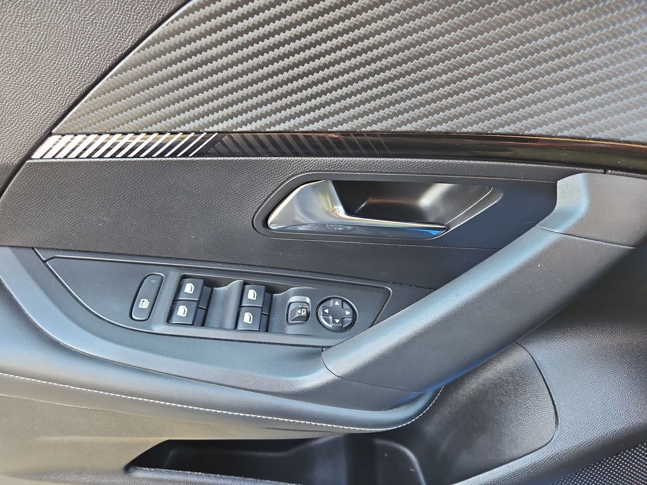 Peugeot 2008 2008 4x2 1.2 Aut 2025 Usado en Usados de Primera - Sergio Escobar