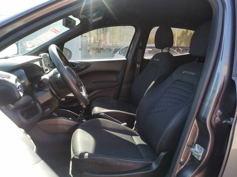 Fiat Argo trekking Argo Trekking 1.3 Mt 2021 Usado en Rosselot Usados