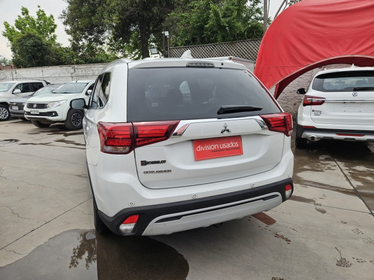 Mitsubishi Outlander Outlander 4x2 At 2.0 Camara 2019 Usado en Rosselot Usados