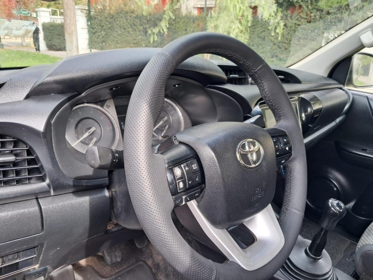 TOYOTA HILUX DX 4X2  2.4 - imagen 14