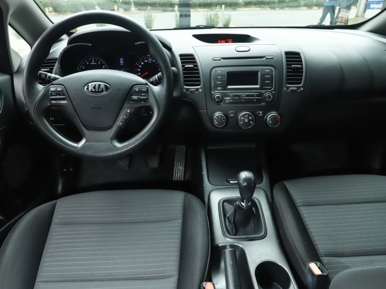 Kia Cerato 5 1.6 Ex 2016  Usado en Guillermo Morales Usados