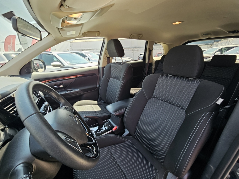 Mitsubishi Outlander Outlander Cvt 2.0 Aut 2022 Usado en Rosselot Usados