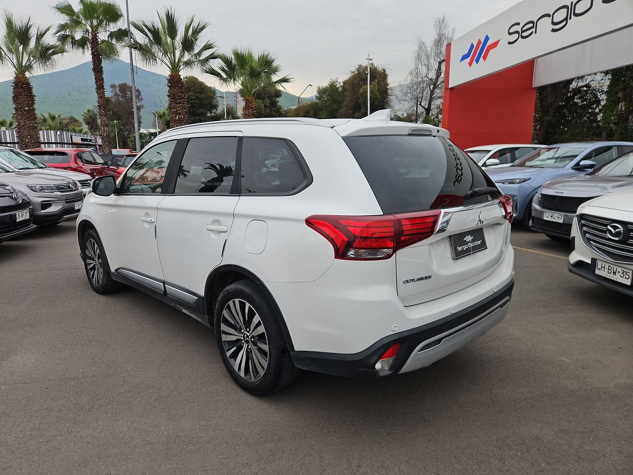 Mitsubishi Outlander Outlander 4x4  2.4  Aut 2022 Usado en Usados de Primera - Sergio Escobar