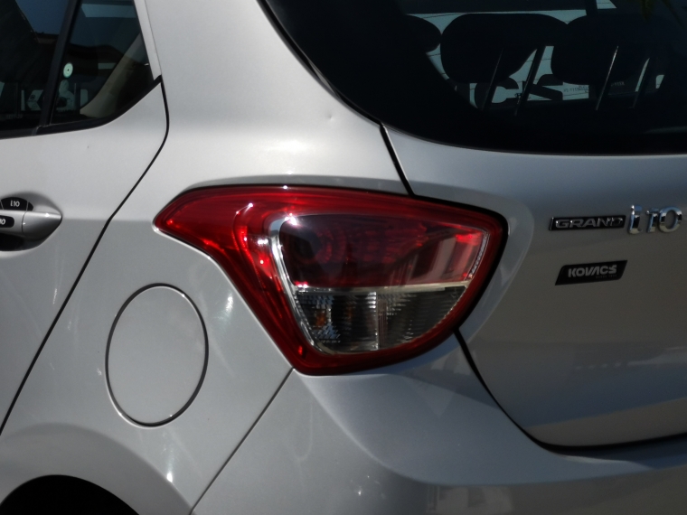 Hyundai Grand i10 Sdn Mt Gls 2ab Ac Abs Pe 2016 Usado  Usado en Kovacs Usados