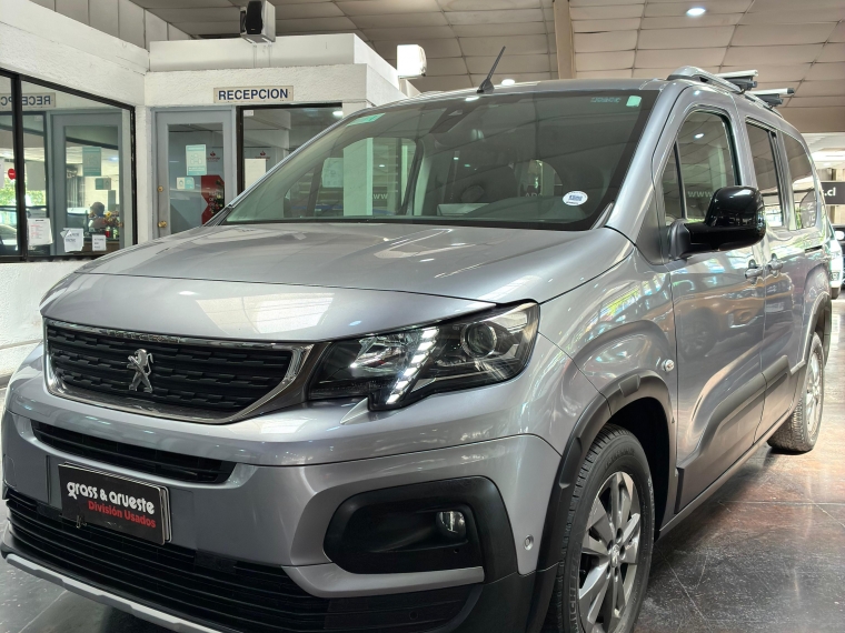 Peugeot Allure Bluehdi 1.5l Aut 2022  Usado en Grass & Arueste