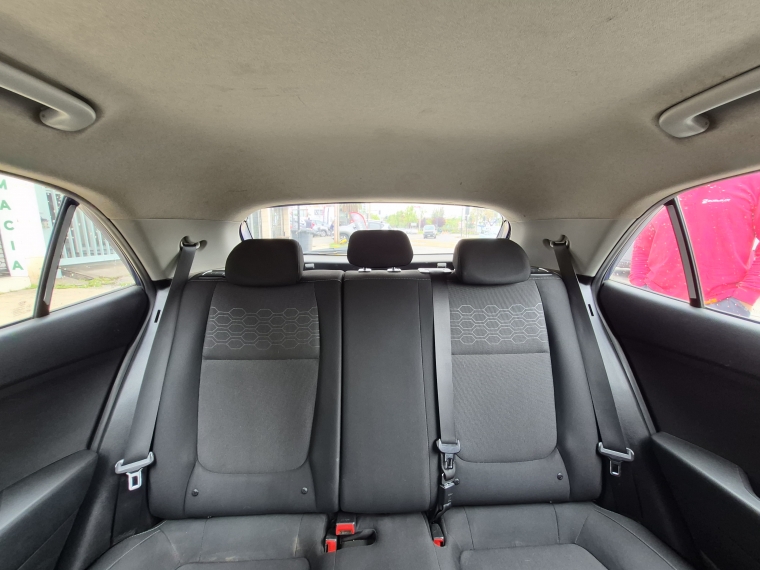 KIA Rio5 — foto 11 de 19