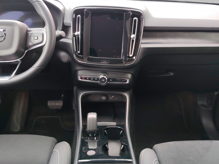Volvo C40 P8 Recharge  2024 Usado  Usado en BMW Premium Selection