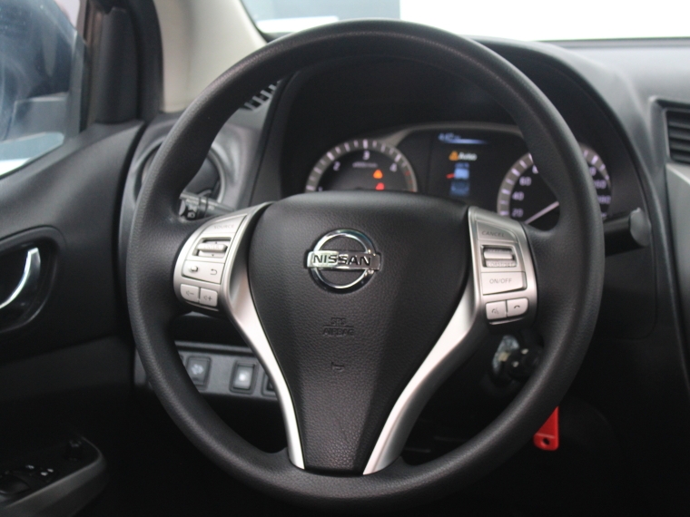 Nissan Np300 Navara Dcab 2.3 2021 Usado  Usado en Kovacs Usados