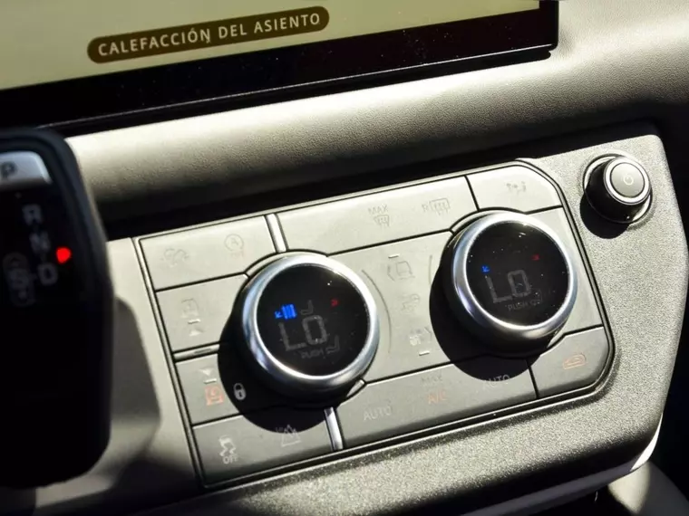 Land rover Defender 3.0 130 X-dynamic S Diesel 4x4 300hp At 5p 2024 Usado  Usado en Webautos.cl