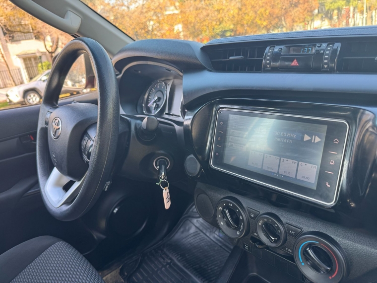 TOYOTA HILUX DX 4X2 2.4 - imagen 20