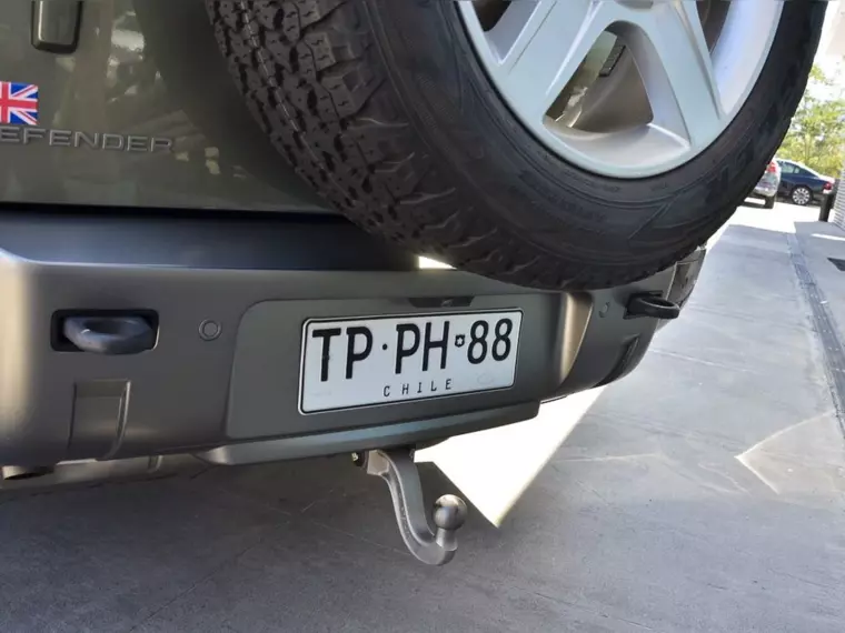 Land rover Defender 3.0 130 X-dynamic S Diesel 4x4 300hp At 5p 2024 Usado  Usado en Webautos.cl