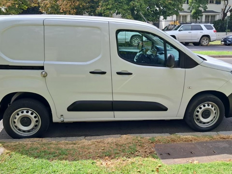 Peugeot Partner Blue Hdi 1.5 2024  Usado en Autos