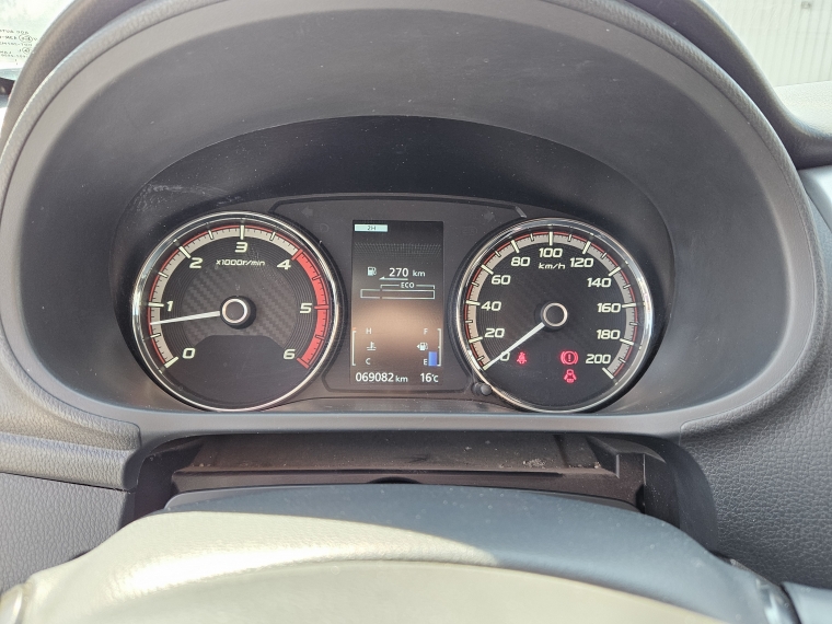 Mitsubishi L200 L200 D/c Dakar Crs Mt 2.4 4x4 Mn 2021 Usado en Rosselot Usados
