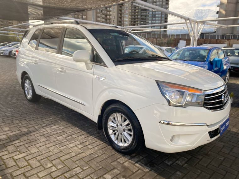 Ssangyong Stavic 2.2 Diesel 2wd Mt 5p 2018 Usado  Usado en Webautos.cl