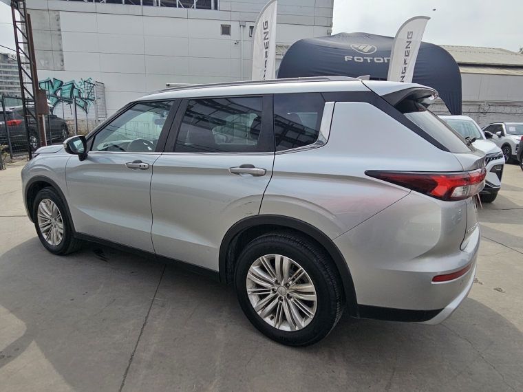 Mitsubishi Outlander Outlander Glx 2.5 Aut 2023 Usado en Rosselot Usados