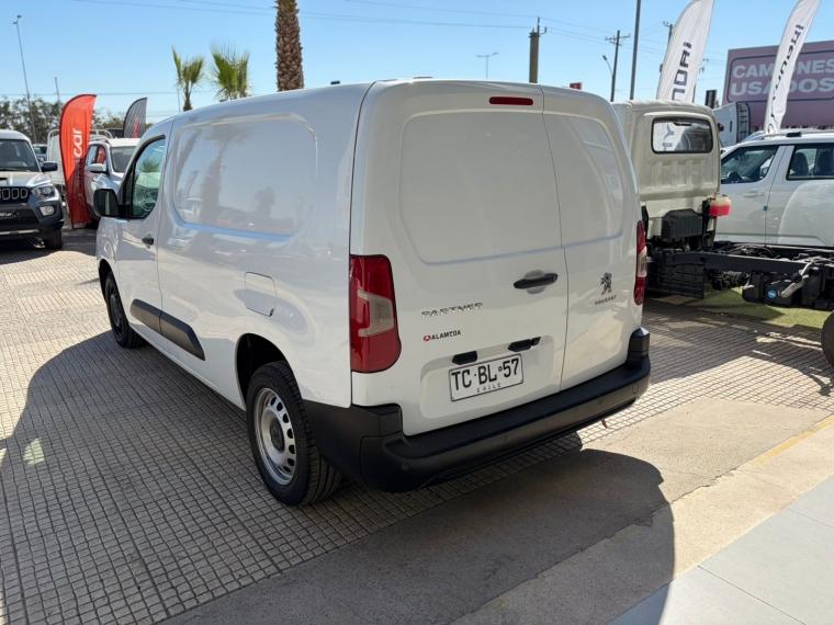 Peugeot Partner L2 Blue Hdi 100 1.5 2024 Usado  Usado en Webautos.cl