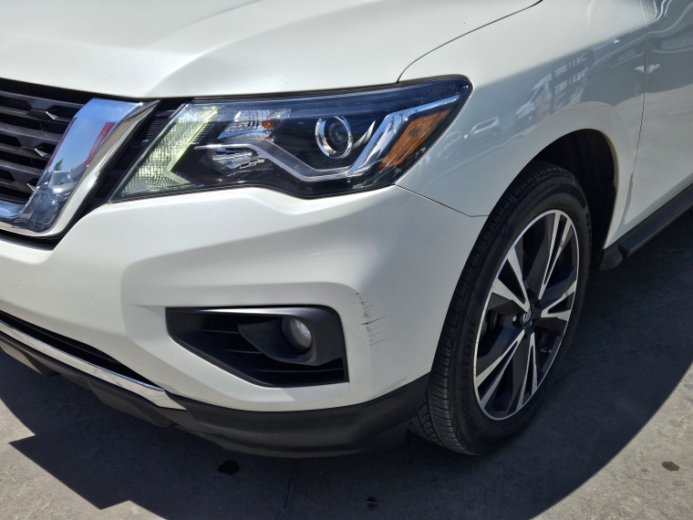 Nissan Pathfinder Pathfinder 3.5 Gsl Advance At 4x4 Cuero Techo 2019 Usado en Rosselot Usados