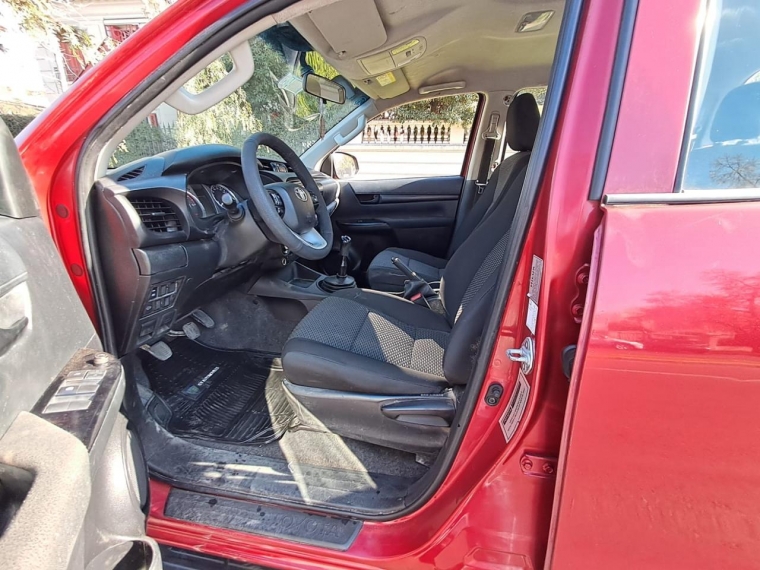 TOYOTA HILUX DX 4X4 2.4 - imagen 17