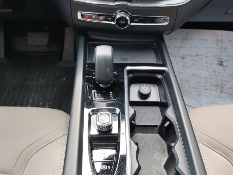 Volvo Xc60 T8 Core 4x4 2.0 Aut 2025 Usado  Usado en BMW Premium Selection