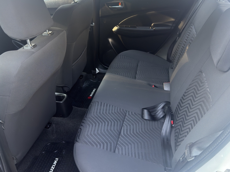 Suzuki Swift Gl 1.2 Full 2021  Usado en Automotriz Alto La Reina