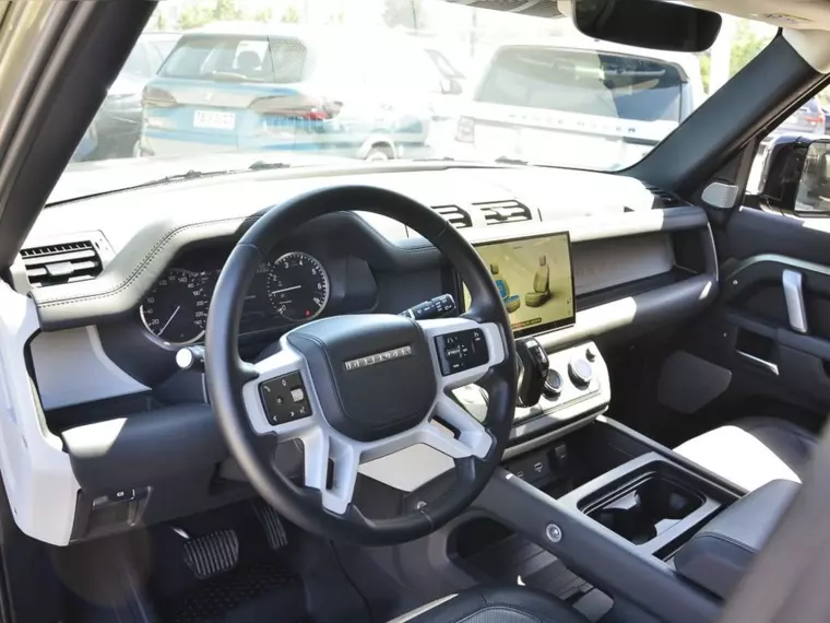 Land rover Defender 3.0 130 X-dynamic S Diesel 4x4 300hp At 5p 2024 Usado  Usado en Webautos.cl
