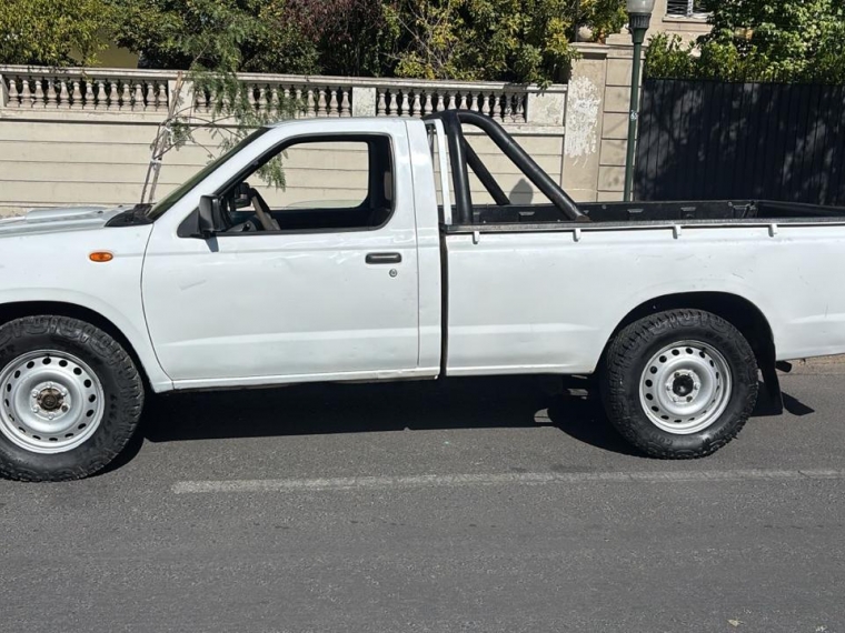 Nissan Terrano 2.5 Cabina Simple 2011  Usado en GT Autos