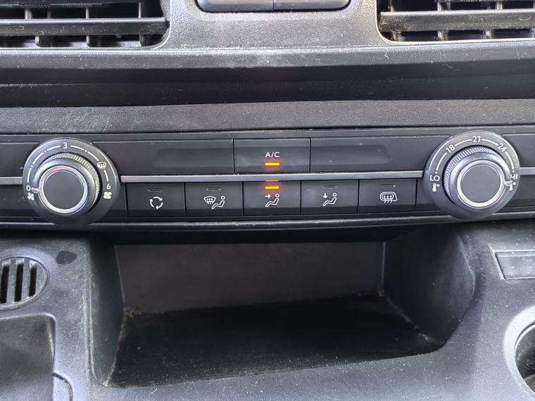 Peugeot Partner Partner Hdi 92 L1 1.6 2022 Usado  Usado en Webautos.cl